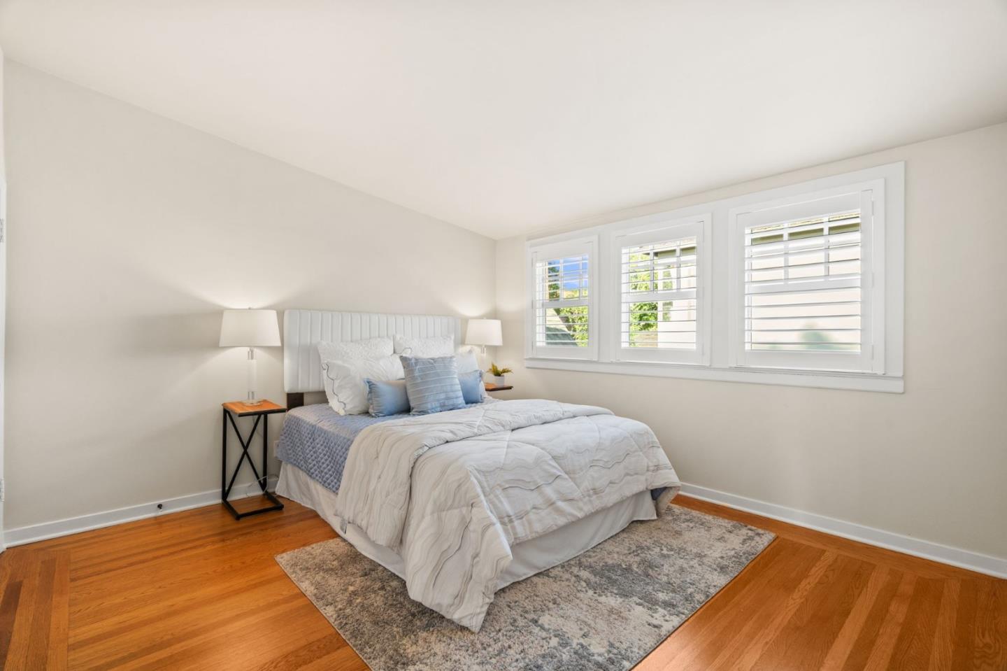 Detail Gallery Image 21 of 43 For 1547 Columbus Ave, Burlingame,  CA 94010 - 3 Beds | 2/1 Baths