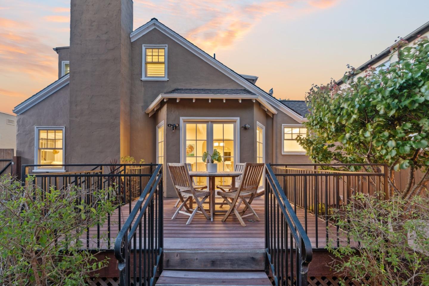 Detail Gallery Image 41 of 43 For 1547 Columbus Ave, Burlingame,  CA 94010 - 3 Beds | 2/1 Baths