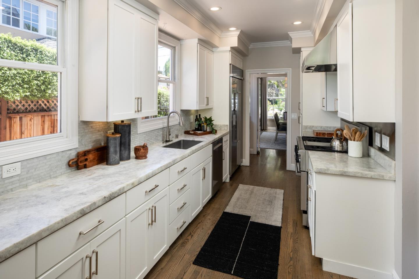 Detail Gallery Image 11 of 52 For 251 Tennyson Ave, Palo Alto,  CA 94301 - 5 Beds | 5/1 Baths