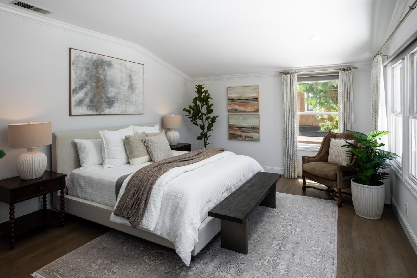 Detail Gallery Image 16 of 52 For 251 Tennyson Ave, Palo Alto,  CA 94301 - 5 Beds | 5/1 Baths