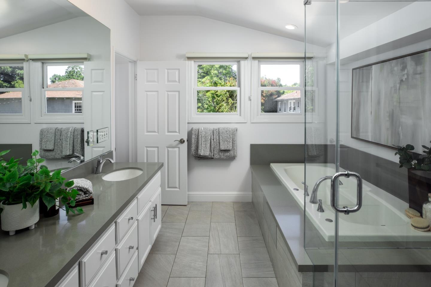 Detail Gallery Image 18 of 52 For 251 Tennyson Ave, Palo Alto,  CA 94301 - 5 Beds | 5/1 Baths