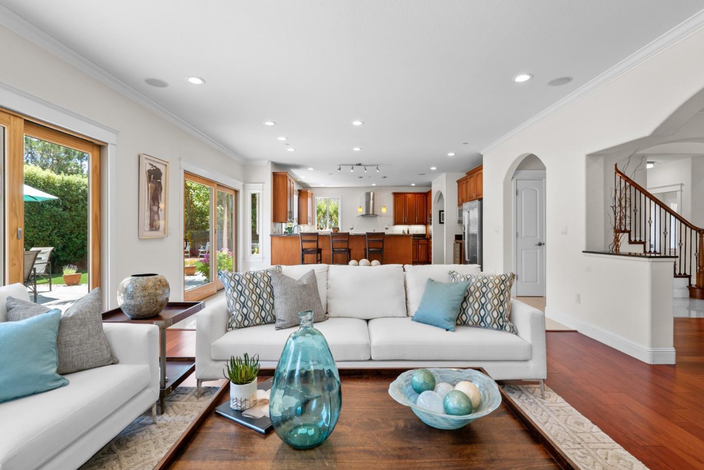 Detail Gallery Image 17 of 92 For 422 Mccormick Ave, Capitola,  CA 95010 - 5 Beds | 4/1 Baths