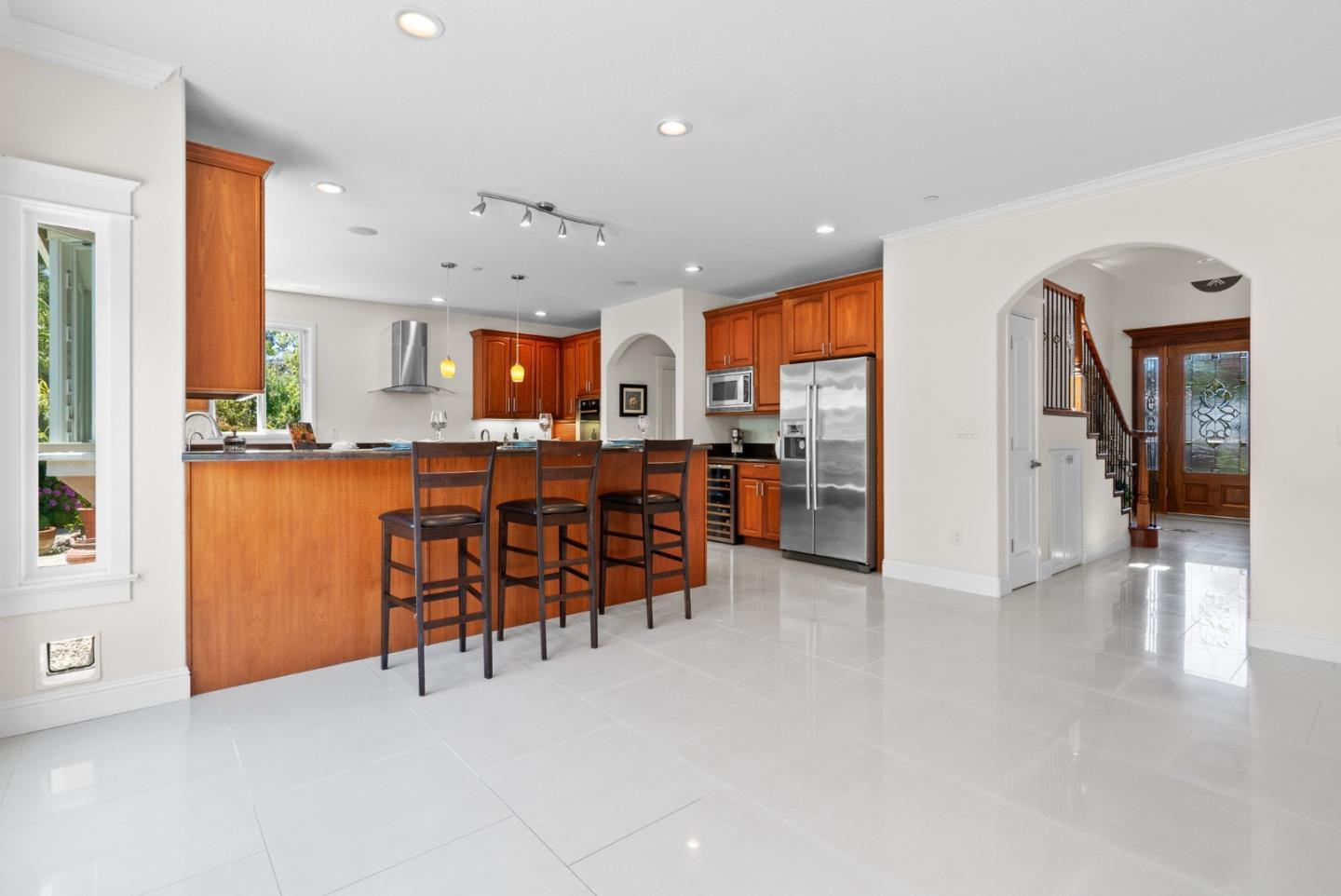 Detail Gallery Image 19 of 92 For 422 Mccormick Ave, Capitola,  CA 95010 - 5 Beds | 4/1 Baths