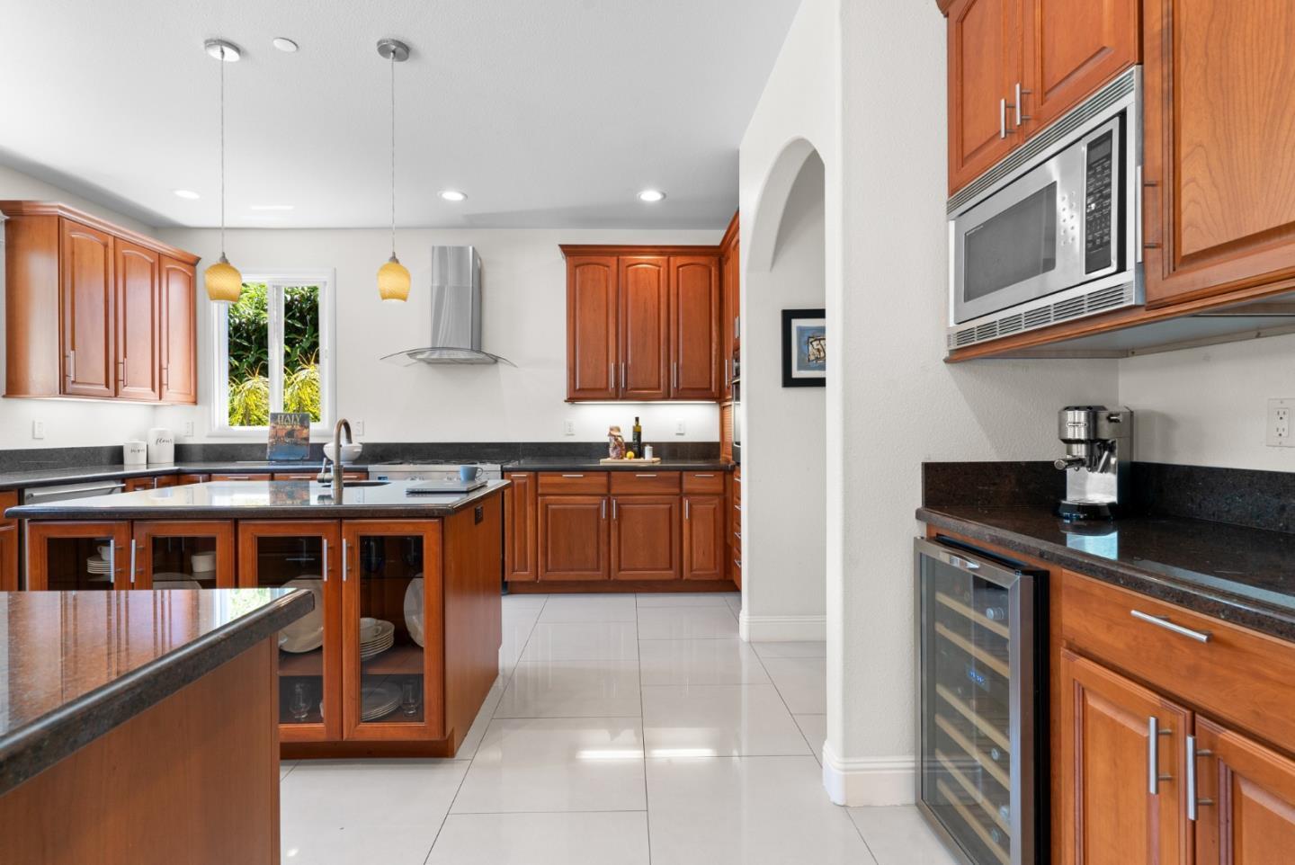 Detail Gallery Image 21 of 92 For 422 Mccormick Ave, Capitola,  CA 95010 - 5 Beds | 4/1 Baths