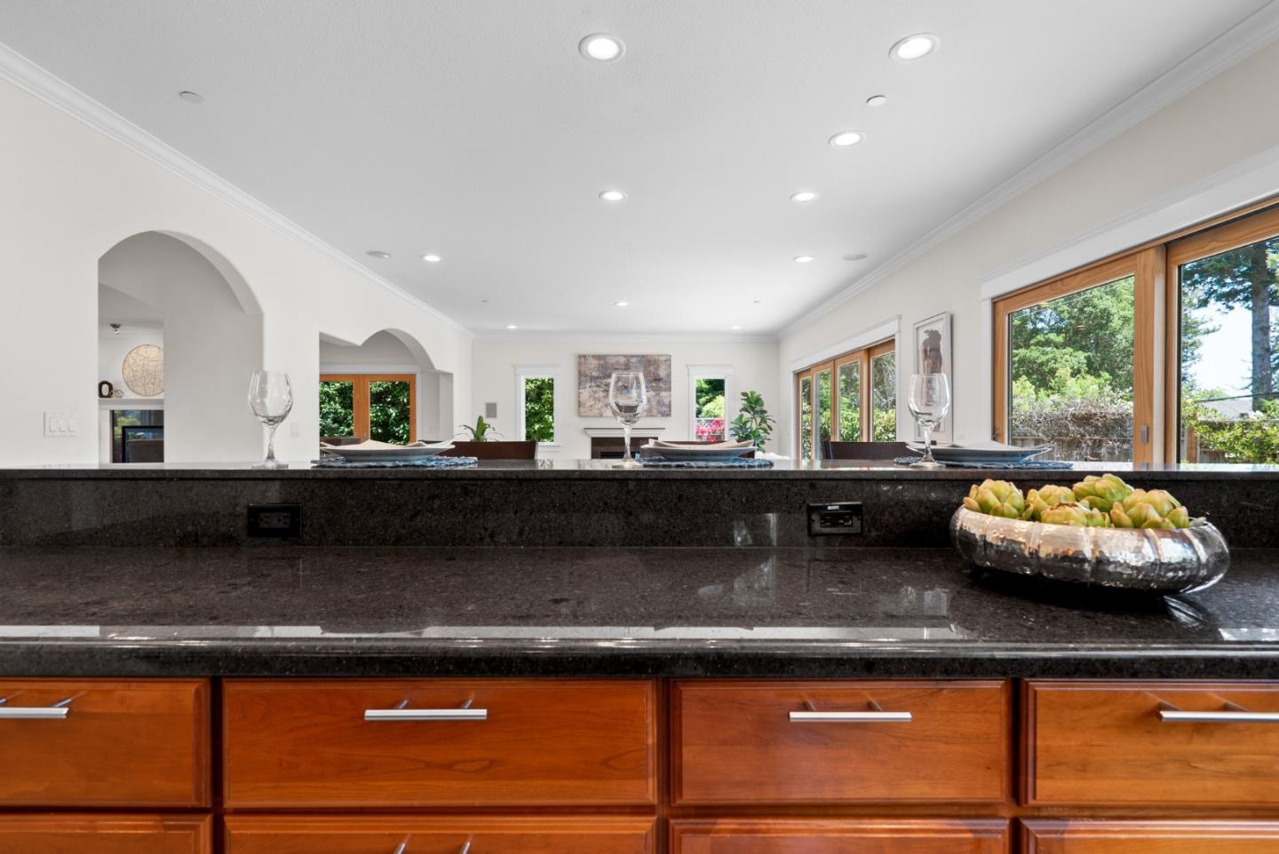 Detail Gallery Image 27 of 92 For 422 Mccormick Ave, Capitola,  CA 95010 - 5 Beds | 4/1 Baths