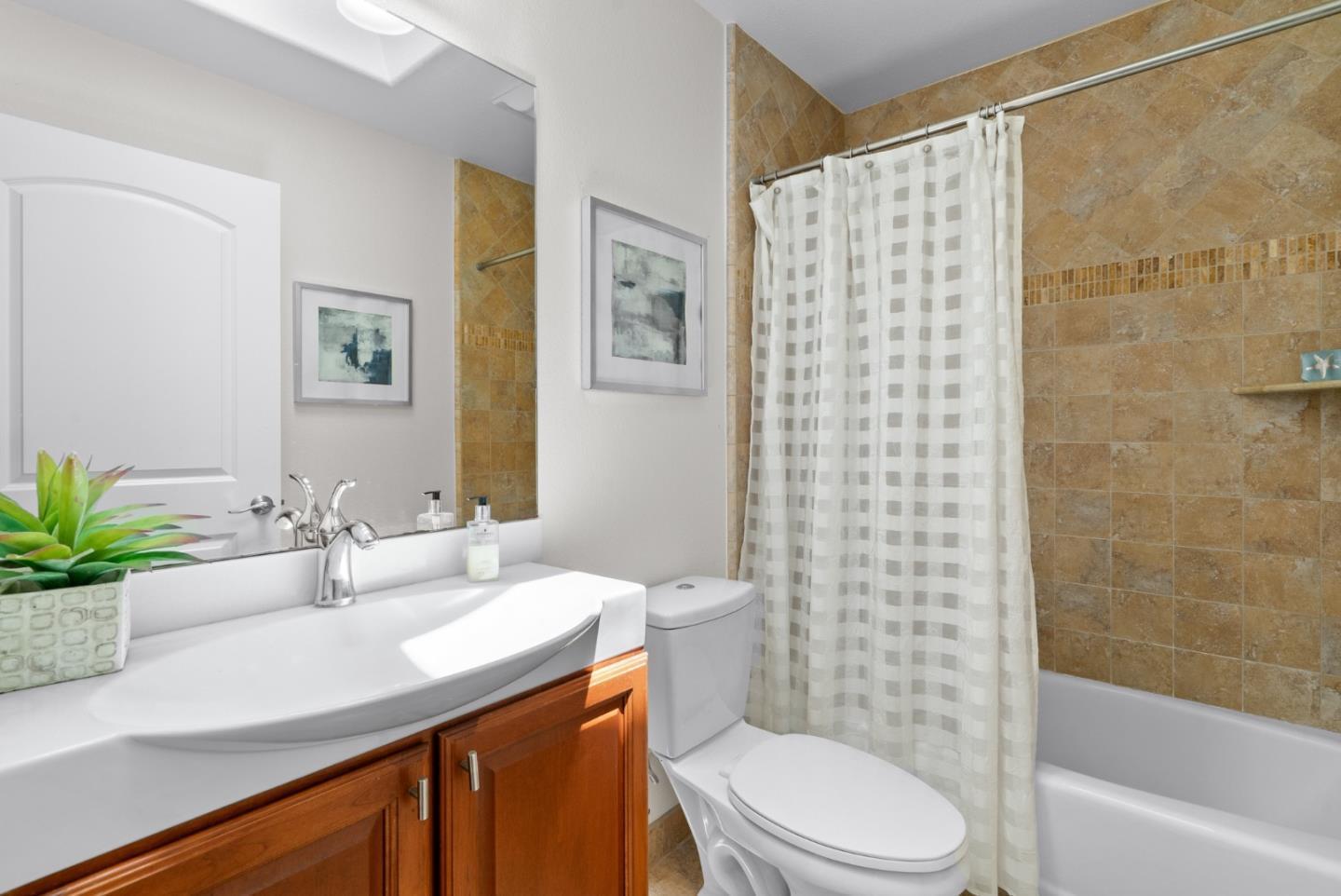 Detail Gallery Image 53 of 92 For 422 Mccormick Ave, Capitola,  CA 95010 - 5 Beds | 4/1 Baths