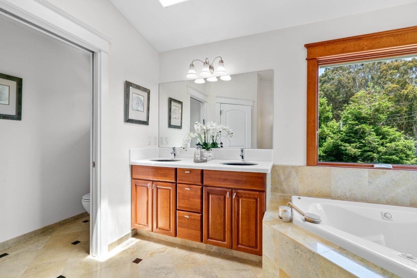 Detail Gallery Image 61 of 92 For 422 Mccormick Ave, Capitola,  CA 95010 - 5 Beds | 4/1 Baths