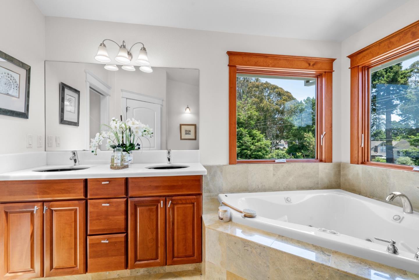 Detail Gallery Image 62 of 92 For 422 Mccormick Ave, Capitola,  CA 95010 - 5 Beds | 4/1 Baths