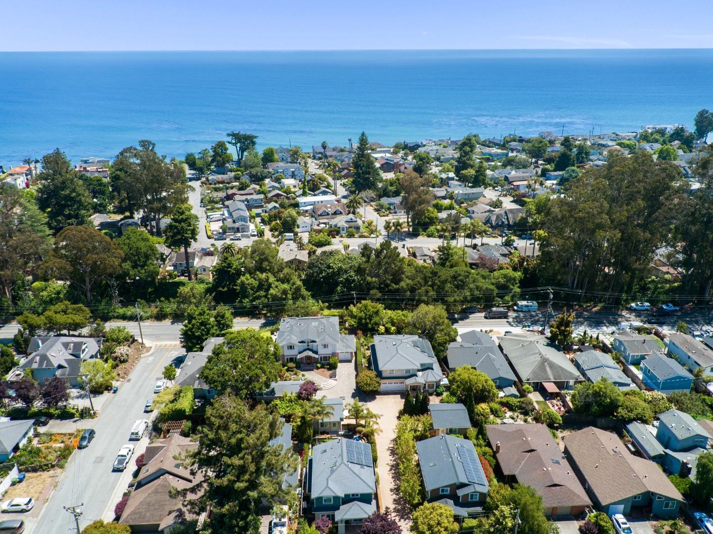 Detail Gallery Image 88 of 92 For 422 Mccormick Ave, Capitola,  CA 95010 - 5 Beds | 4/1 Baths