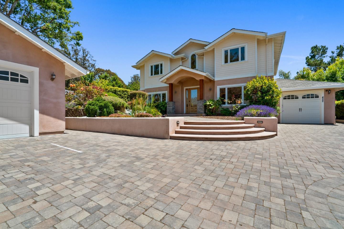 Detail Gallery Image 9 of 92 For 422 Mccormick Ave, Capitola,  CA 95010 - 5 Beds | 4/1 Baths