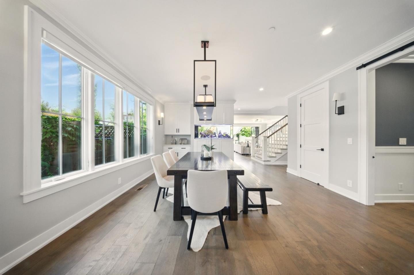 Detail Gallery Image 10 of 63 For 852 Paloma Ave, Burlingame,  CA 94010 - 5 Beds | 4/2 Baths