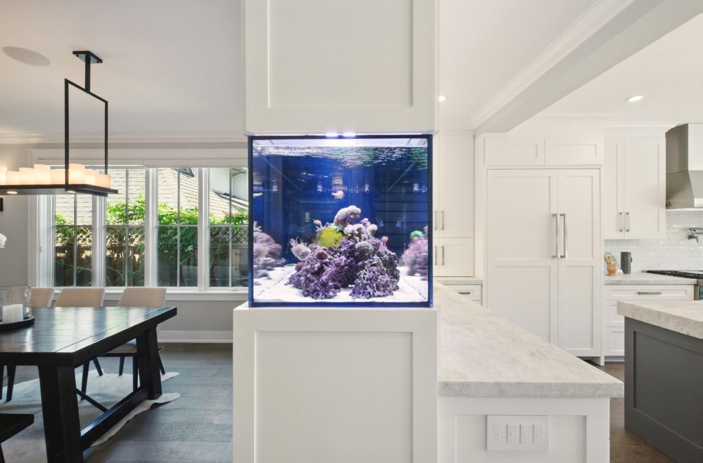 Detail Gallery Image 11 of 63 For 852 Paloma Ave, Burlingame,  CA 94010 - 5 Beds | 4/2 Baths