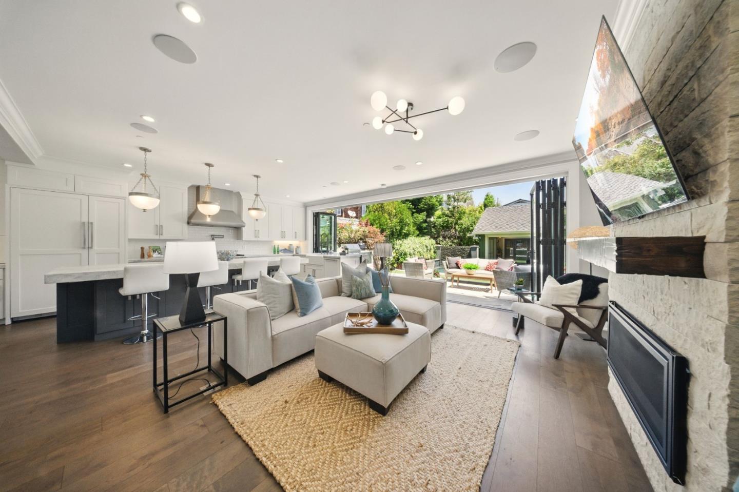 Detail Gallery Image 20 of 63 For 852 Paloma Ave, Burlingame,  CA 94010 - 5 Beds | 4/2 Baths