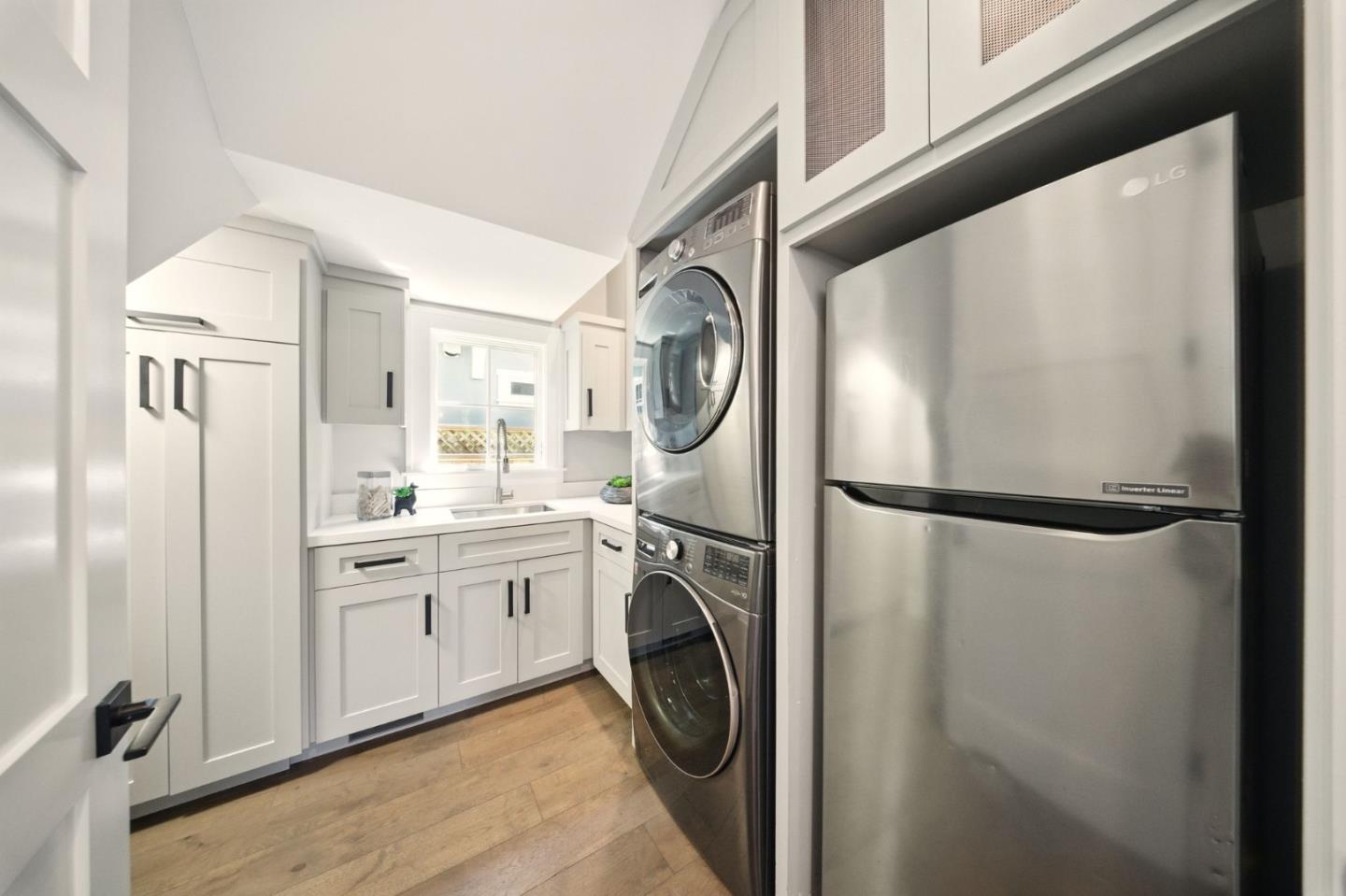 Detail Gallery Image 26 of 63 For 852 Paloma Ave, Burlingame,  CA 94010 - 5 Beds | 4/2 Baths