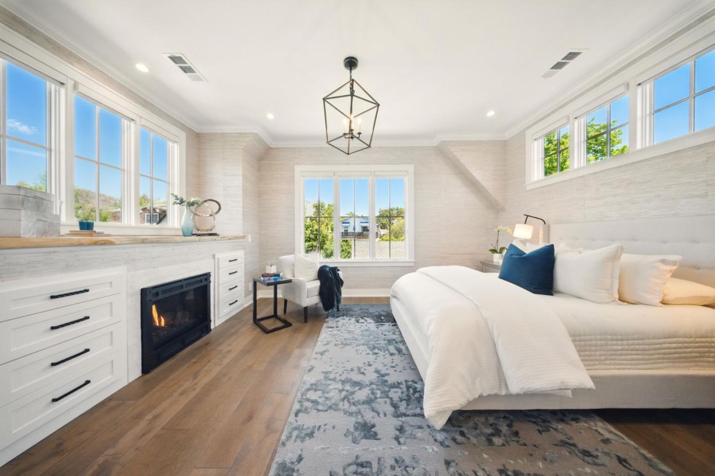 Detail Gallery Image 27 of 63 For 852 Paloma Ave, Burlingame,  CA 94010 - 5 Beds | 4/2 Baths