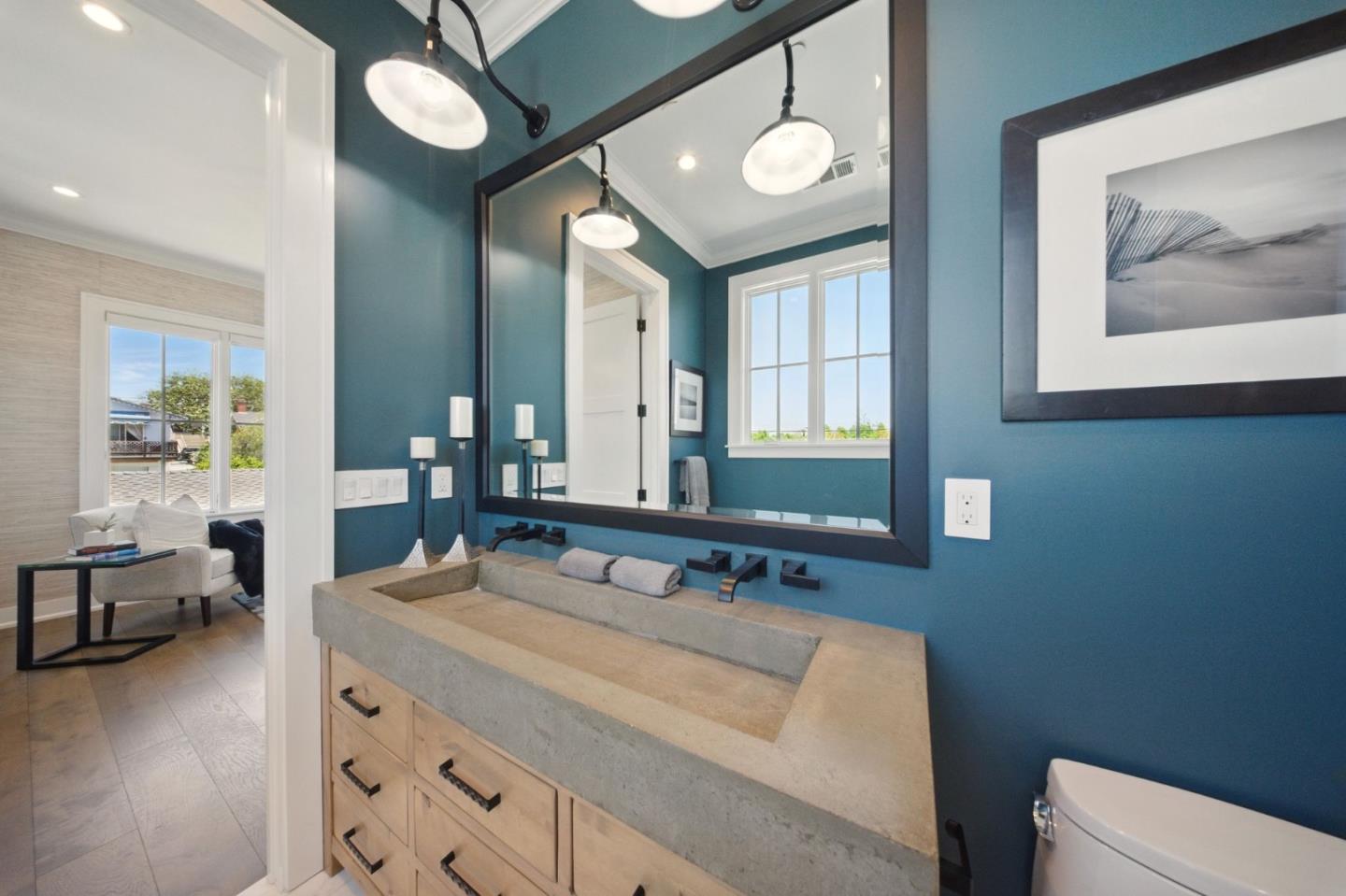 Detail Gallery Image 29 of 63 For 852 Paloma Ave, Burlingame,  CA 94010 - 5 Beds | 4/2 Baths