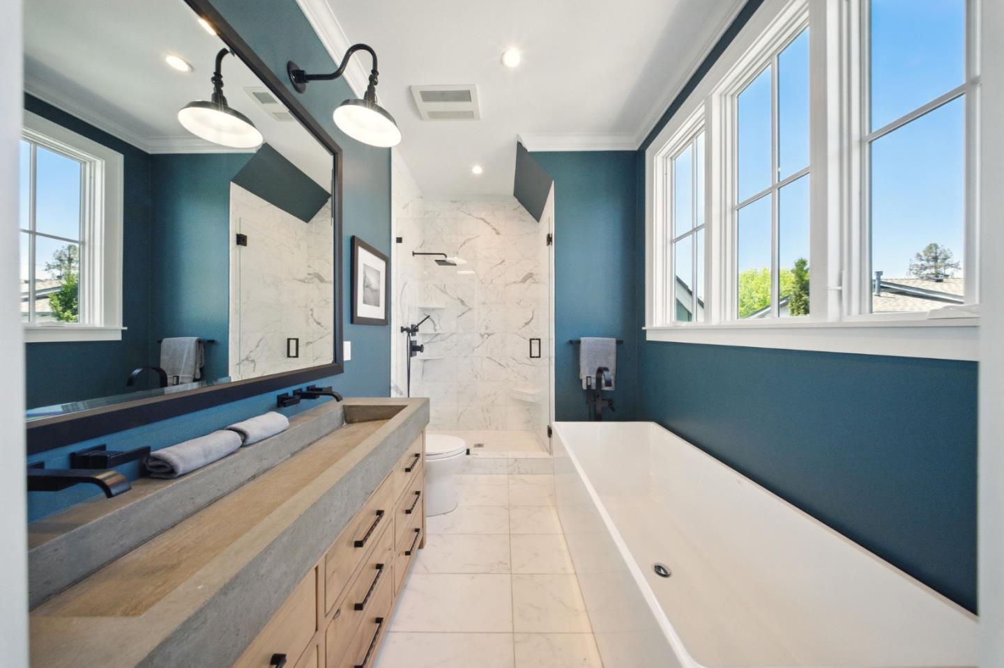Detail Gallery Image 31 of 63 For 852 Paloma Ave, Burlingame,  CA 94010 - 5 Beds | 4/2 Baths