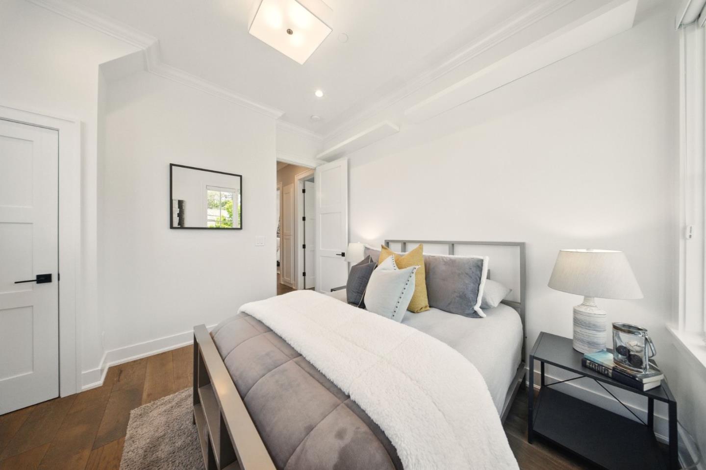 Detail Gallery Image 35 of 63 For 852 Paloma Ave, Burlingame,  CA 94010 - 5 Beds | 4/2 Baths