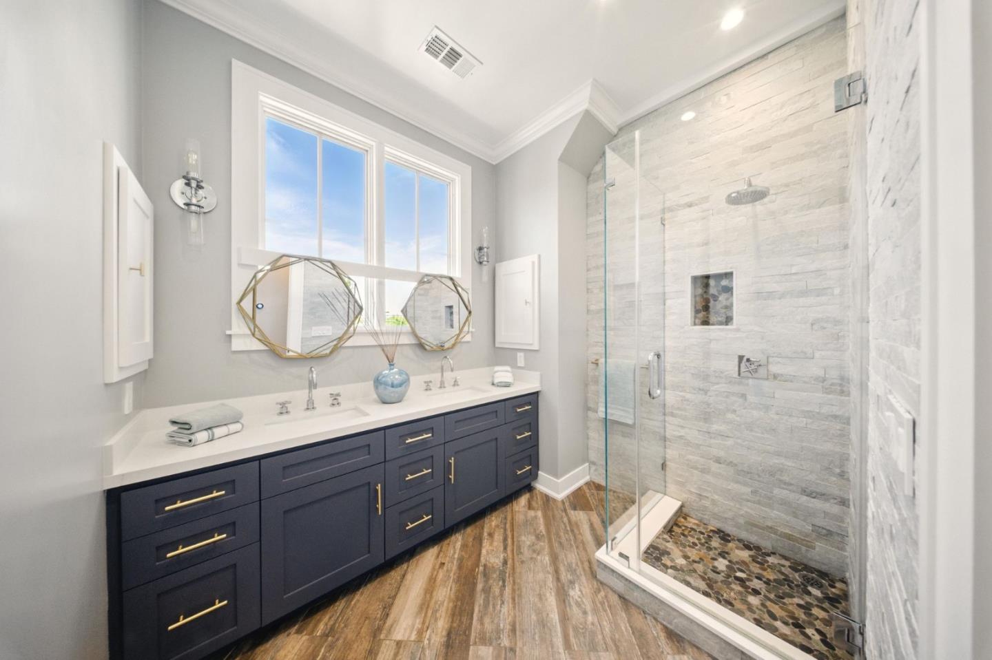 Detail Gallery Image 41 of 63 For 852 Paloma Ave, Burlingame,  CA 94010 - 5 Beds | 4/2 Baths