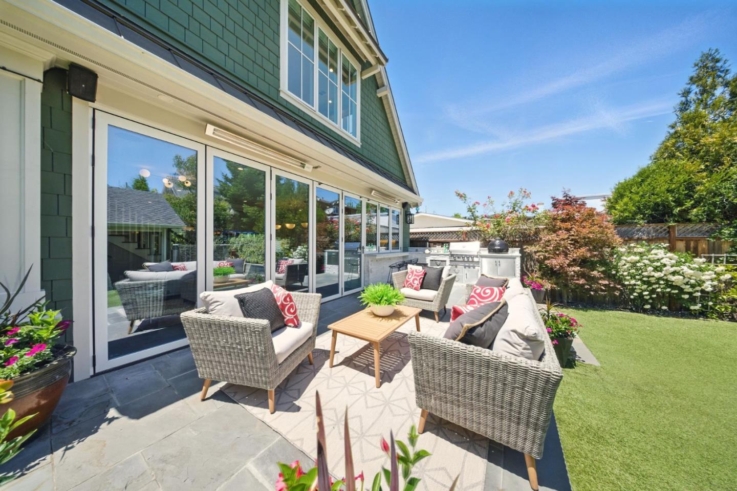 Detail Gallery Image 47 of 63 For 852 Paloma Ave, Burlingame,  CA 94010 - 5 Beds | 4/2 Baths