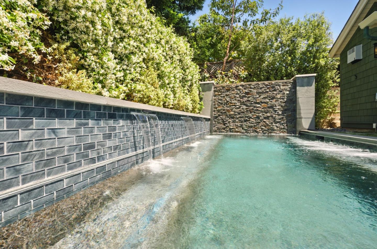 Detail Gallery Image 49 of 63 For 852 Paloma Ave, Burlingame,  CA 94010 - 5 Beds | 4/2 Baths