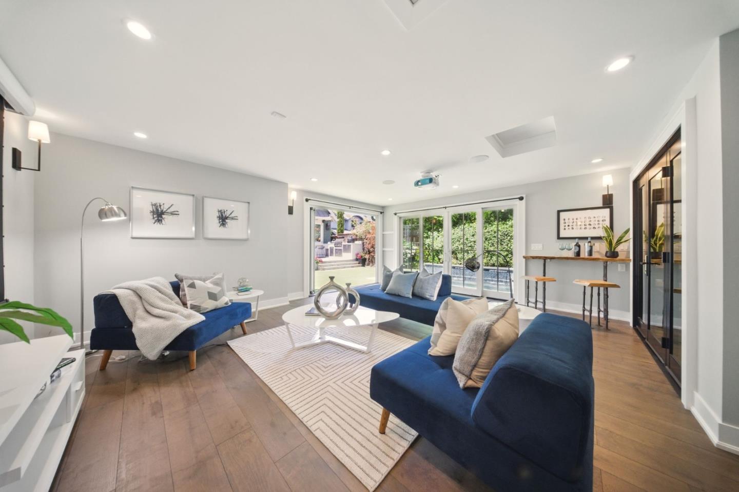 Detail Gallery Image 53 of 63 For 852 Paloma Ave, Burlingame,  CA 94010 - 5 Beds | 4/2 Baths