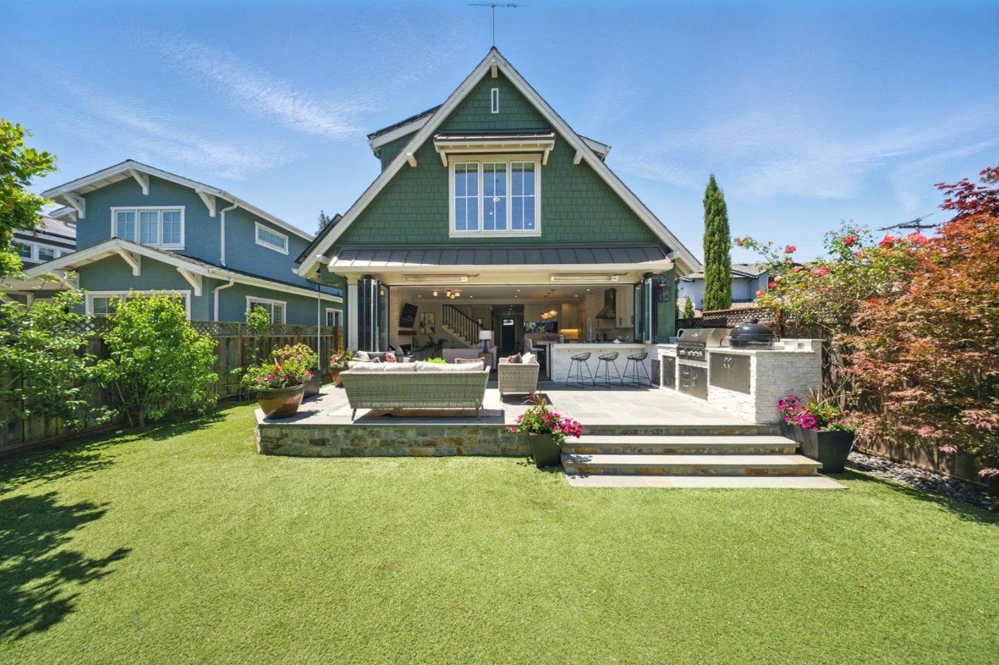 Detail Gallery Image 58 of 63 For 852 Paloma Ave, Burlingame,  CA 94010 - 5 Beds | 4/2 Baths