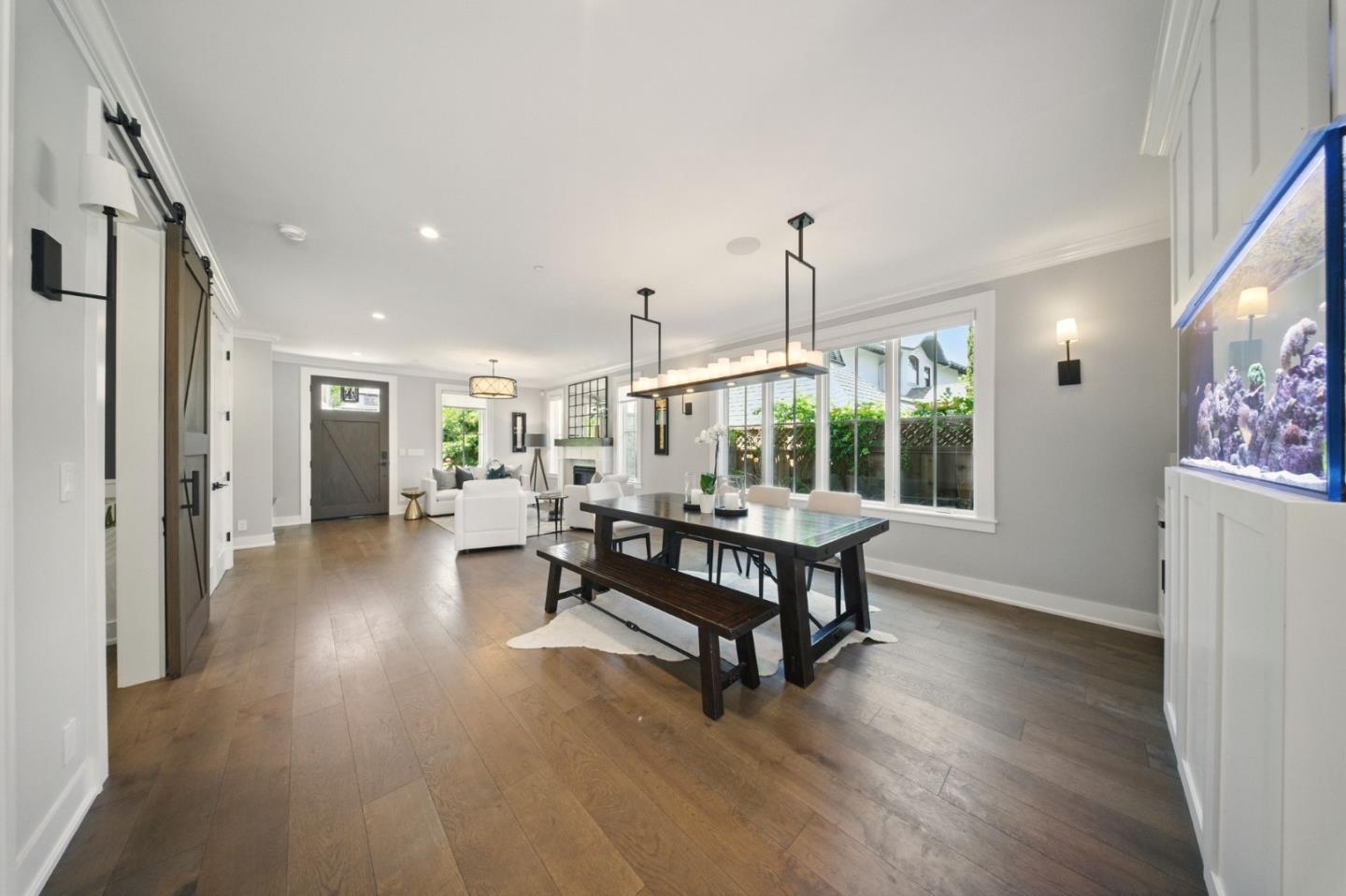 Detail Gallery Image 9 of 63 For 852 Paloma Ave, Burlingame,  CA 94010 - 5 Beds | 4/2 Baths