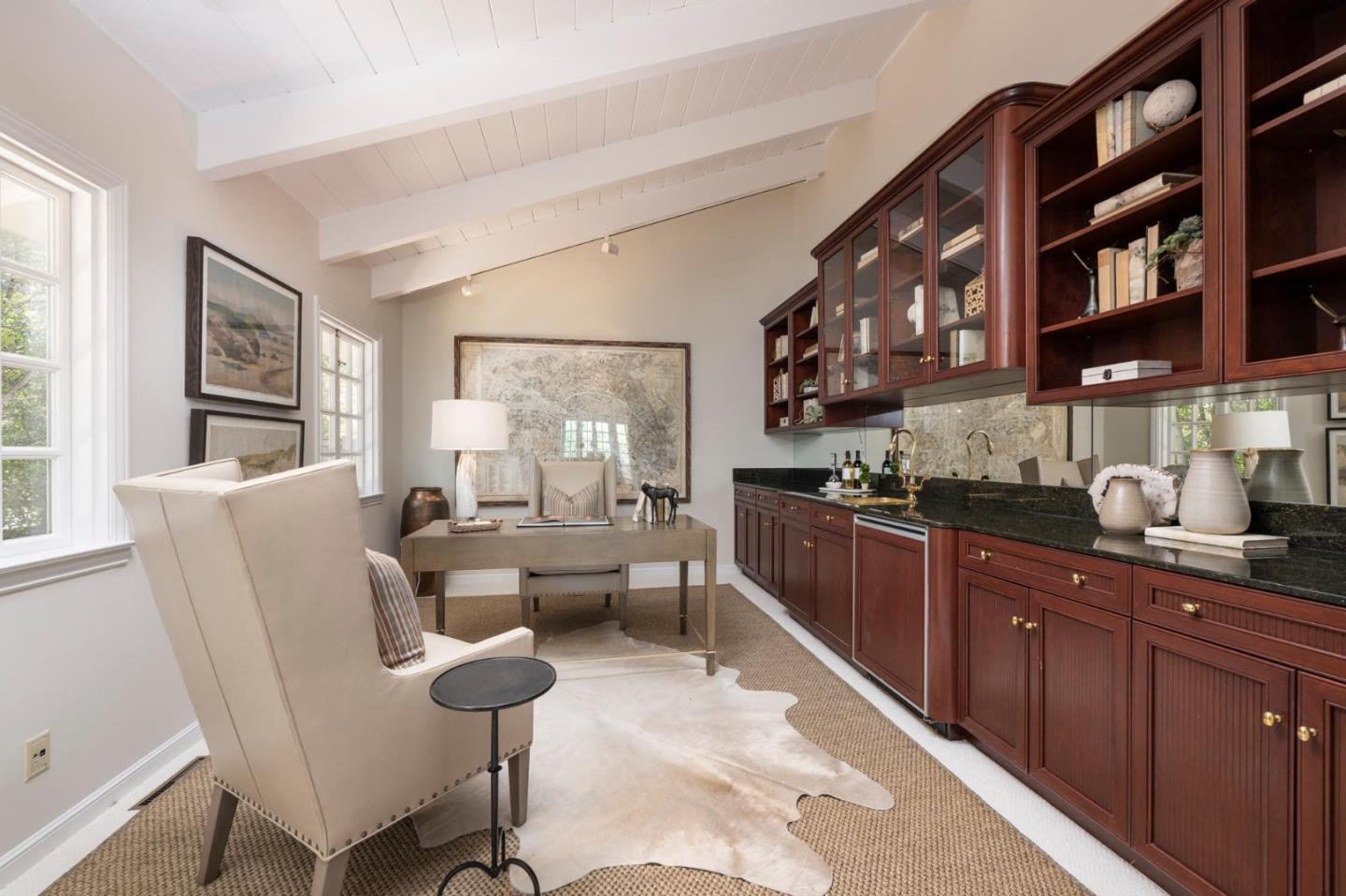 Detail Gallery Image 21 of 34 For 50 Roberts Way, Hillsborough,  CA 94010 - 5 Beds | 3/1 Baths