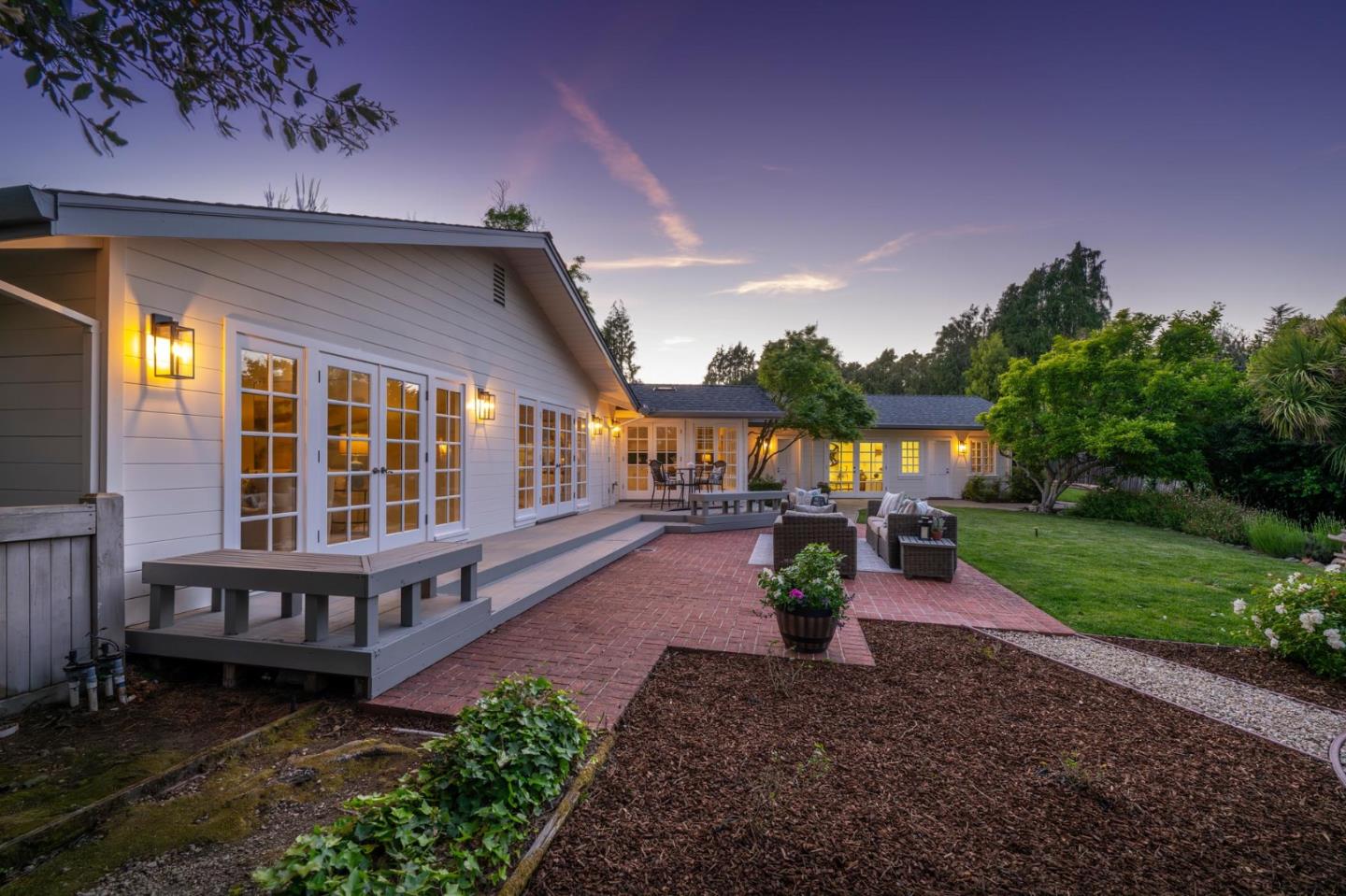 Detail Gallery Image 33 of 34 For 50 Roberts Way, Hillsborough,  CA 94010 - 5 Beds | 3/1 Baths