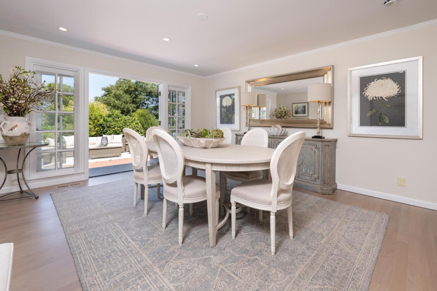 Detail Gallery Image 6 of 34 For 50 Roberts Way, Hillsborough,  CA 94010 - 5 Beds | 3/1 Baths