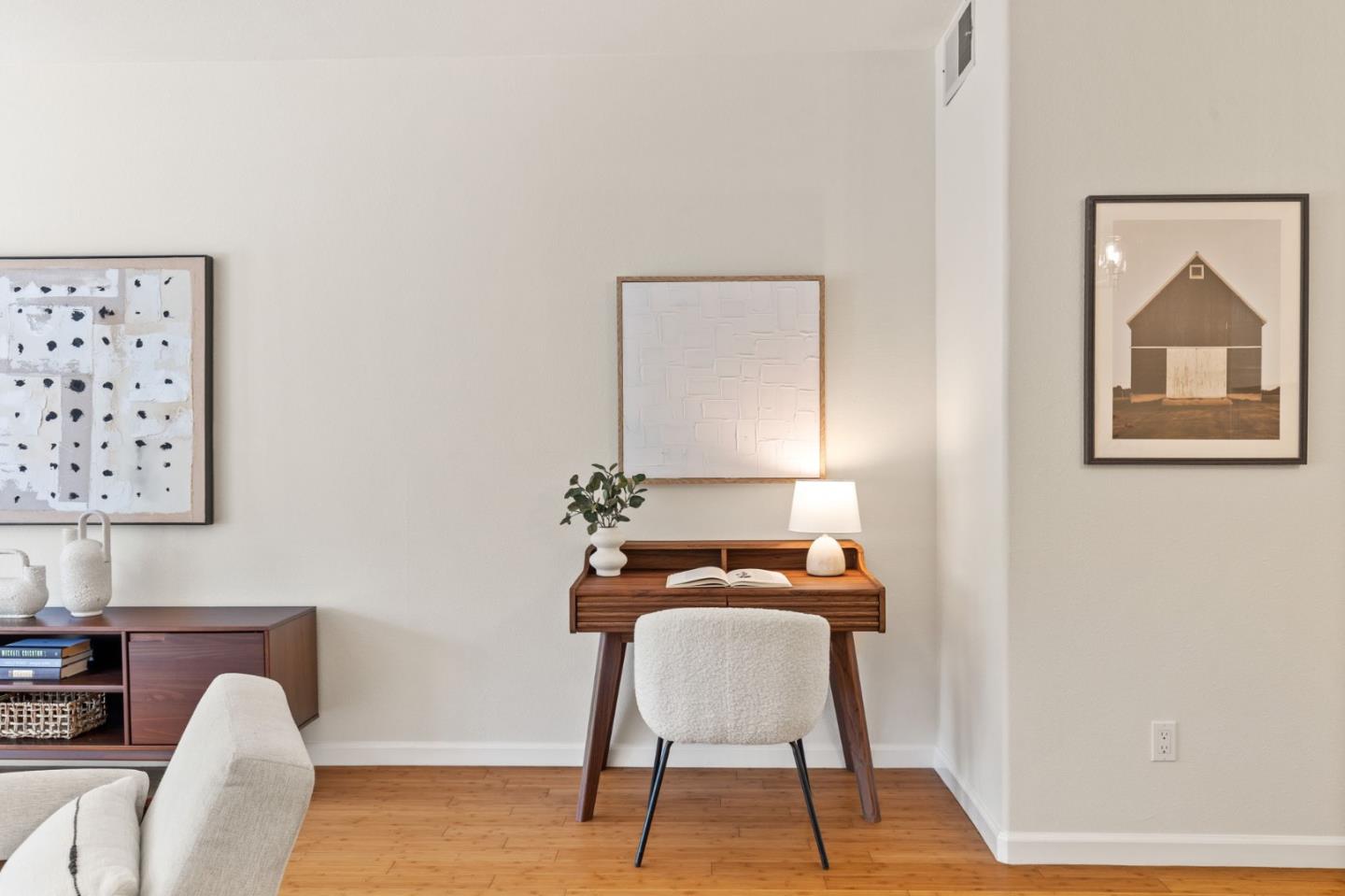 Detail Gallery Image 13 of 30 For 128 N El Camino Real #101,  San Mateo,  CA 94401 - 2 Beds | 2 Baths