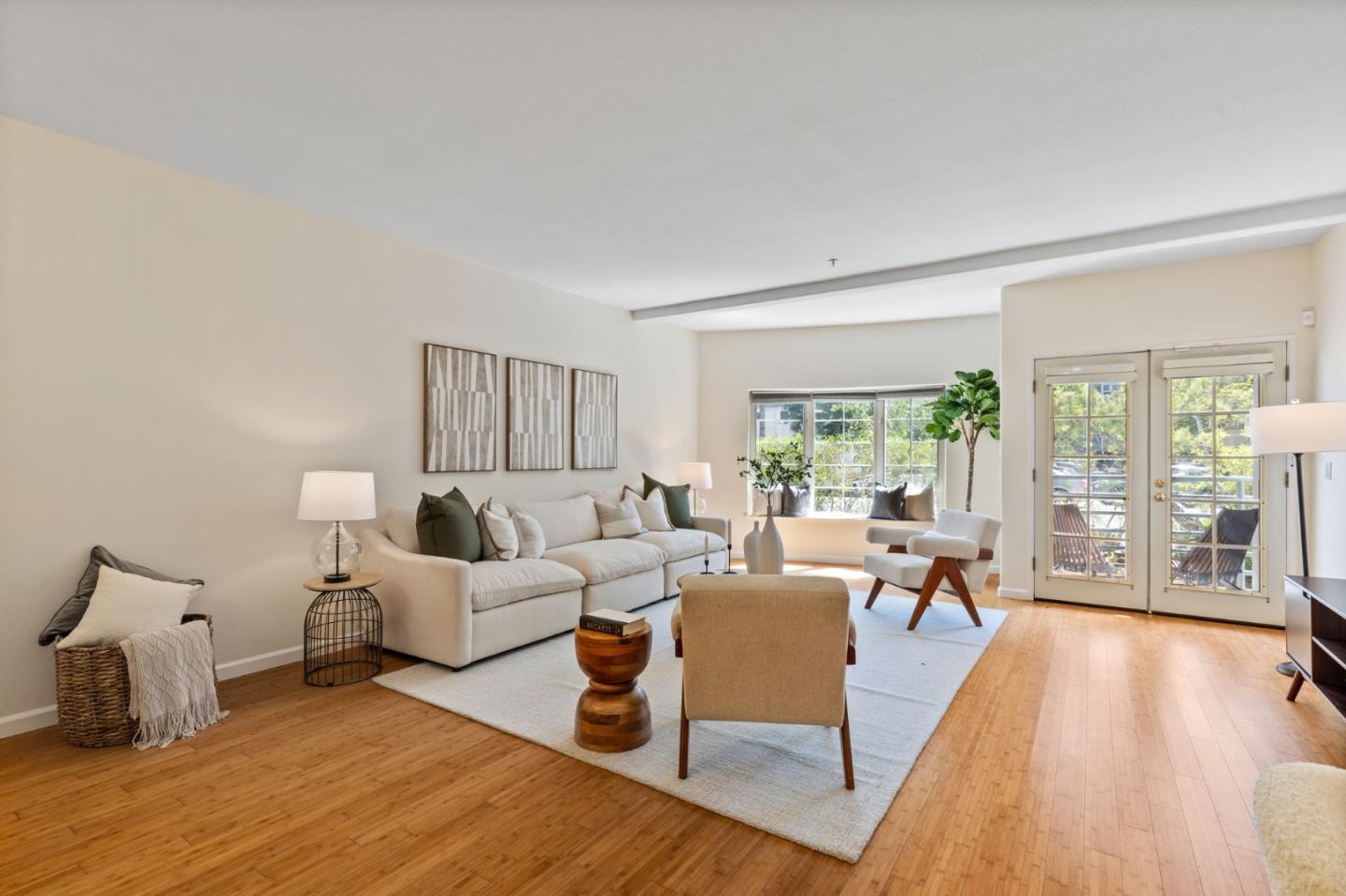 Detail Gallery Image 14 of 30 For 128 N El Camino Real #101,  San Mateo,  CA 94401 - 2 Beds | 2 Baths