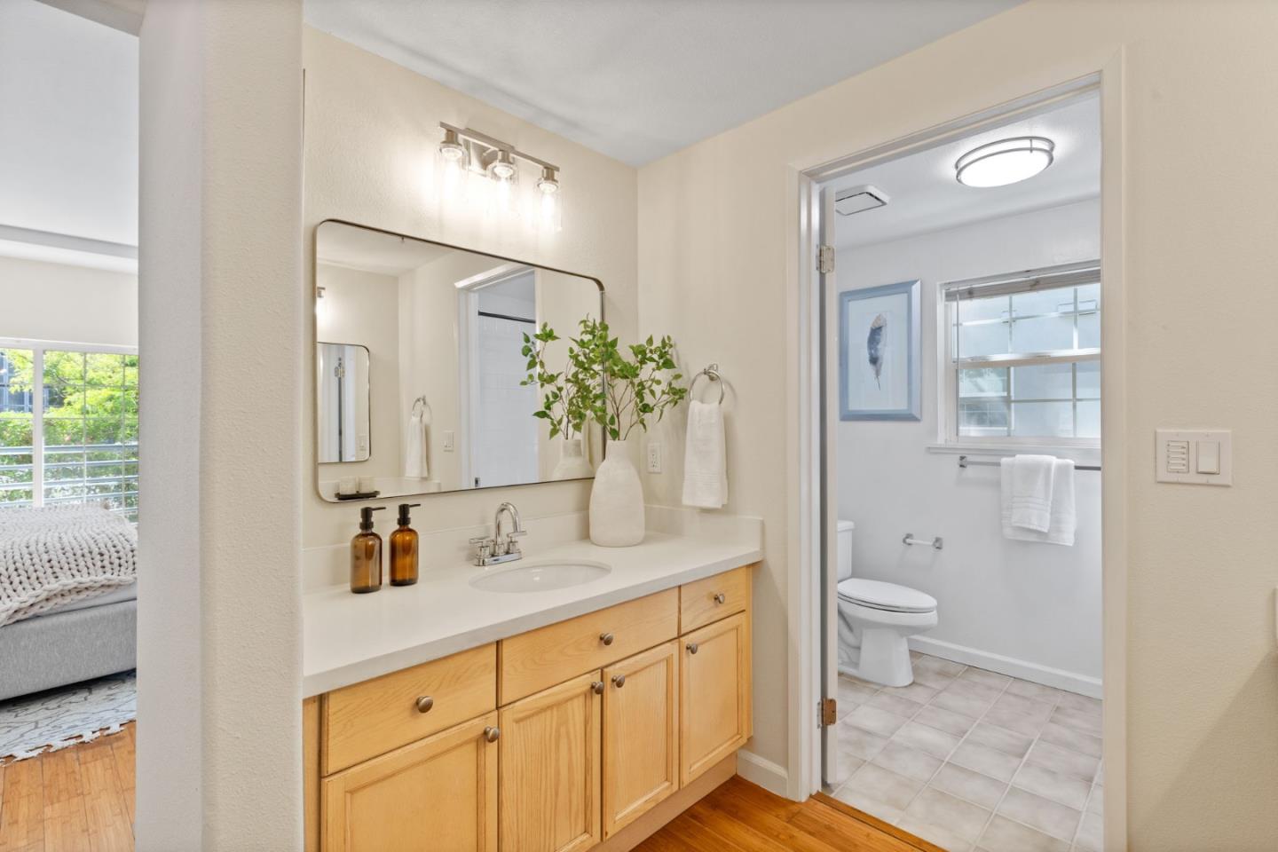 Detail Gallery Image 26 of 30 For 128 N El Camino Real #101,  San Mateo,  CA 94401 - 2 Beds | 2 Baths