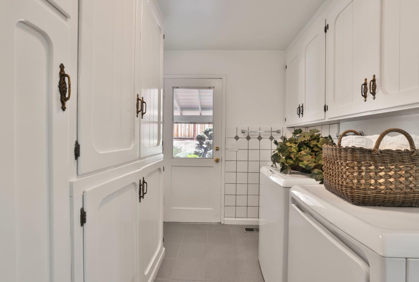 Detail Gallery Image 29 of 47 For 136 Gordon Ave, San Jose,  CA 95127 - 4 Beds | 3 Baths