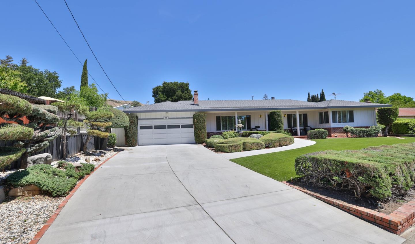 Detail Gallery Image 4 of 47 For 136 Gordon Ave, San Jose,  CA 95127 - 4 Beds | 3 Baths
