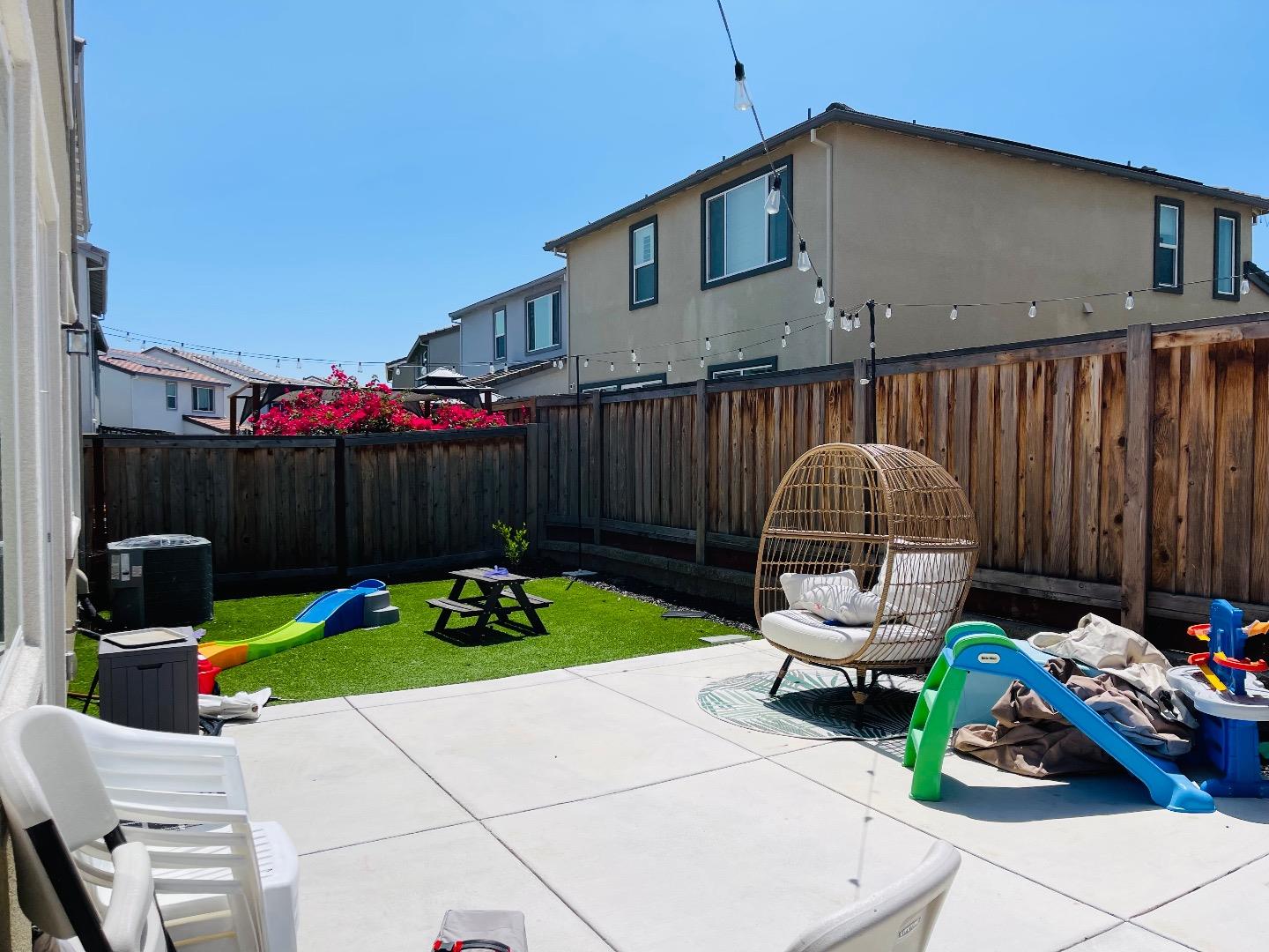 Detail Gallery Image 14 of 48 For 2749 Ambrosia Way, Fairfield,  CA 94533 - 4 Beds | 3 Baths