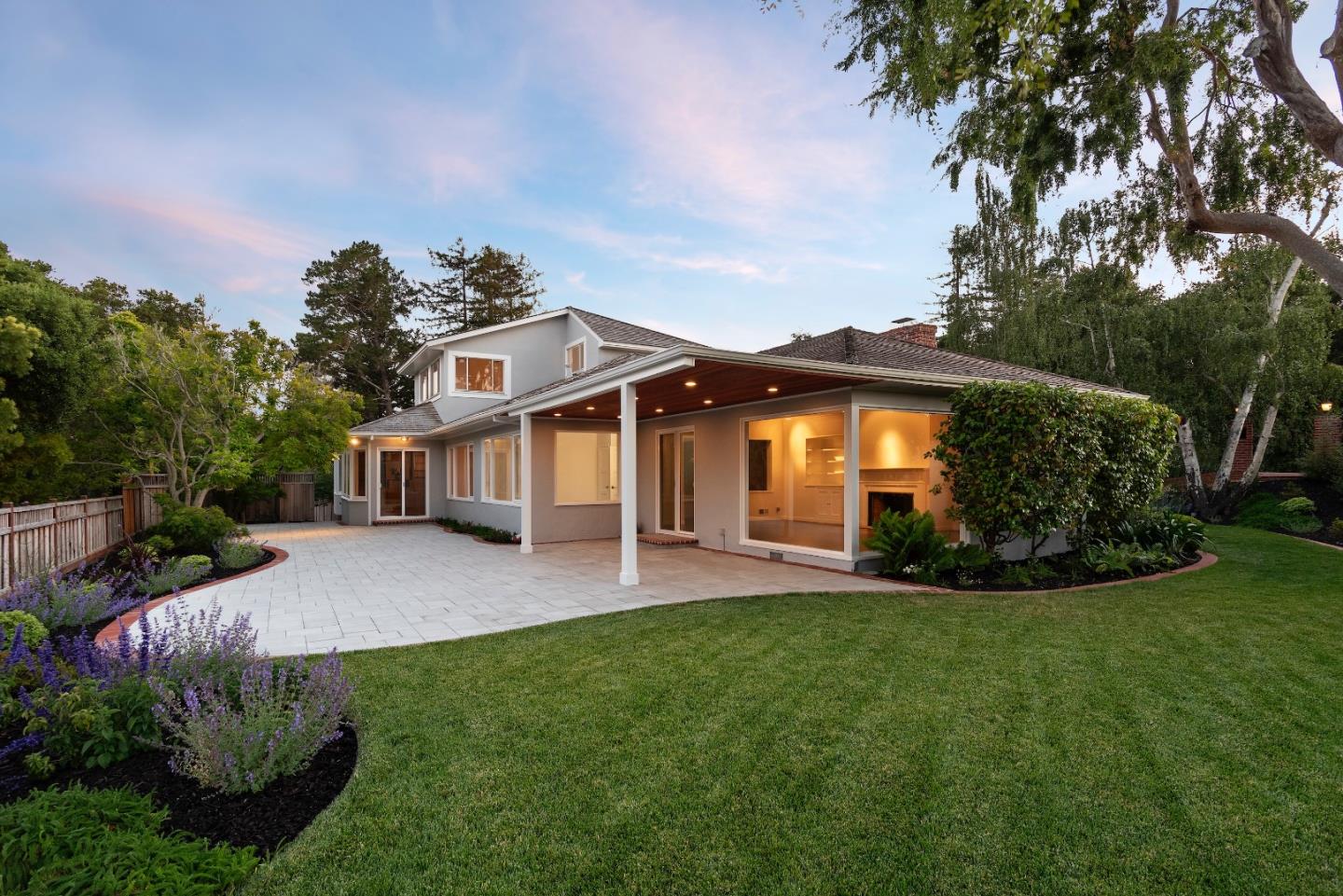 Detail Gallery Image 3 of 6 For 1431 Carlton Rd, Hillsborough,  CA 94010 - 4 Beds | 3 Baths