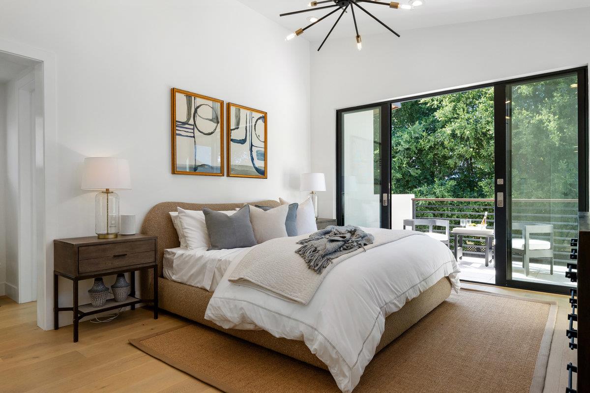 Detail Gallery Image 12 of 30 For 1338 Arroyo Ave, San Carlos,  CA 94070 - 4 Beds | 3/1 Baths