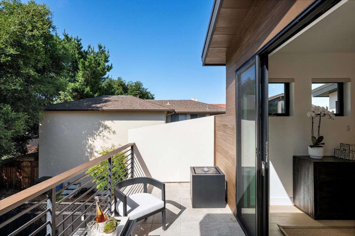 Detail Gallery Image 14 of 30 For 1338 Arroyo Ave, San Carlos,  CA 94070 - 4 Beds | 3/1 Baths