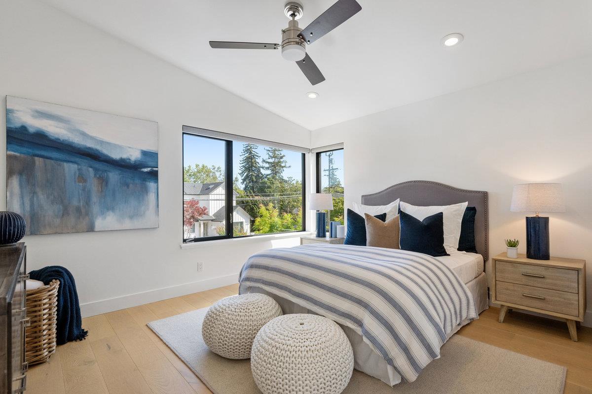 Detail Gallery Image 18 of 30 For 1338 Arroyo Ave, San Carlos,  CA 94070 - 4 Beds | 3/1 Baths