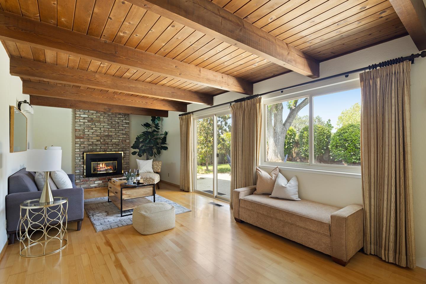 Detail Gallery Image 11 of 66 For 5575 via Ensenada, Concord,  CA 94521 - 4 Beds | 3 Baths