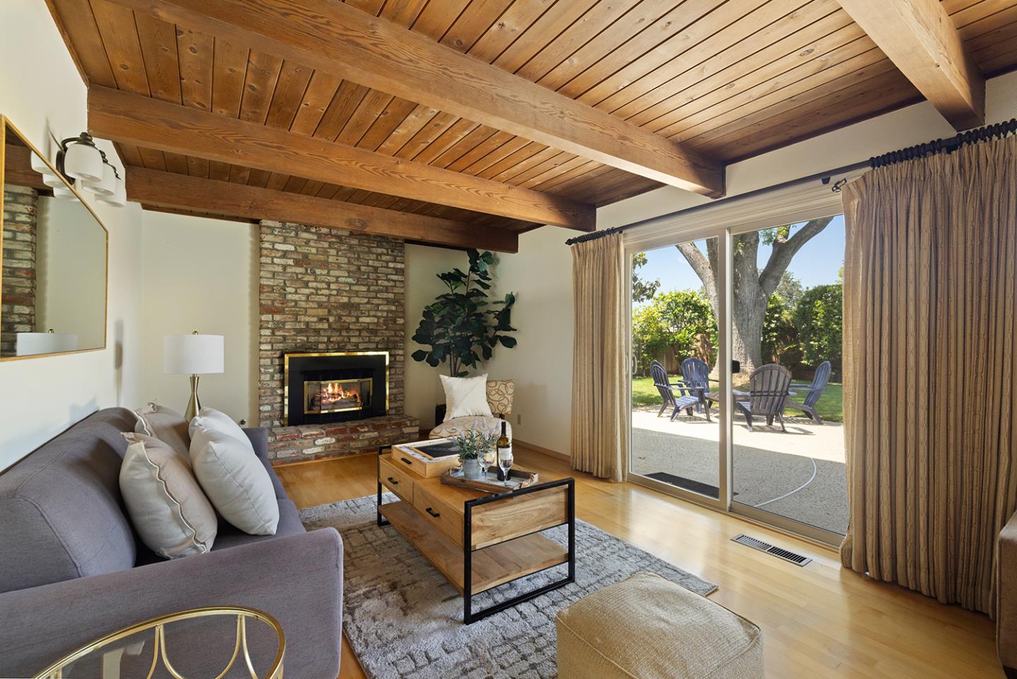 Detail Gallery Image 12 of 66 For 5575 via Ensenada, Concord,  CA 94521 - 4 Beds | 3 Baths
