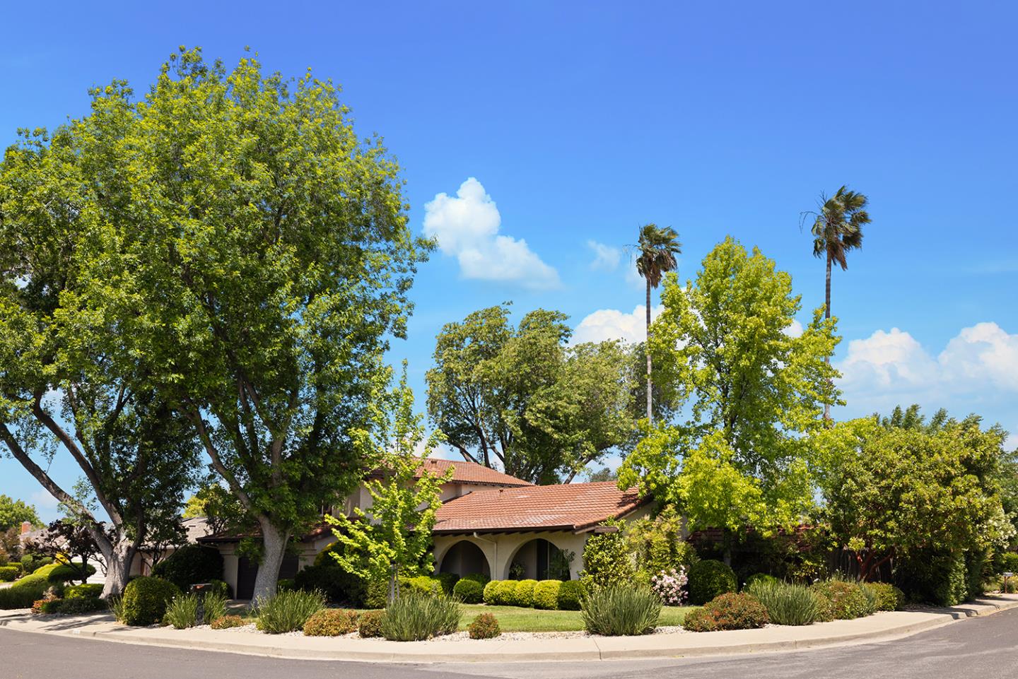 Detail Gallery Image 2 of 66 For 5575 via Ensenada, Concord,  CA 94521 - 4 Beds | 3 Baths