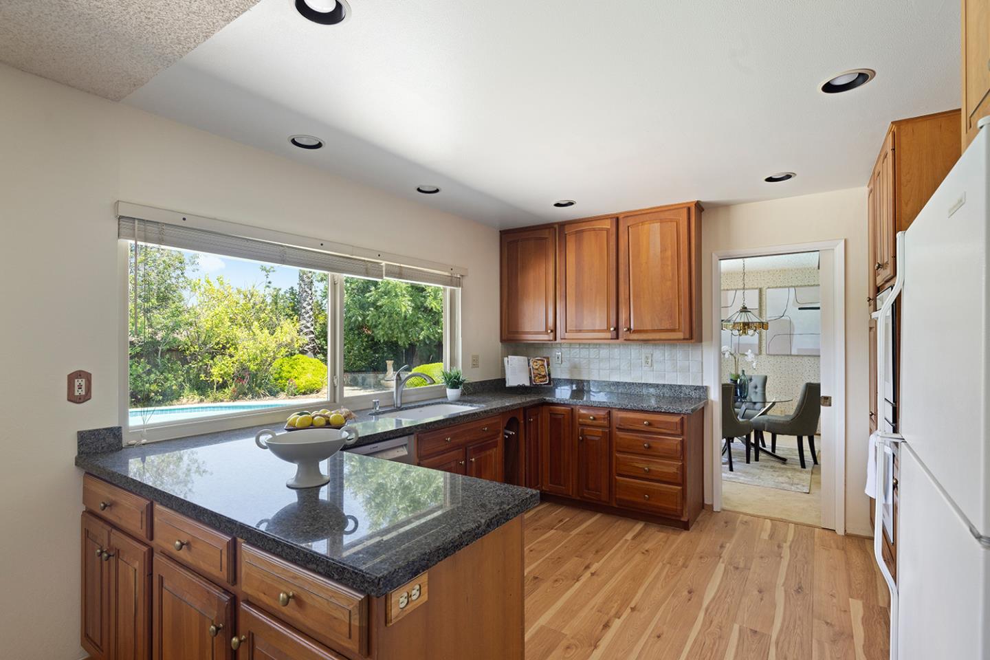 Detail Gallery Image 20 of 66 For 5575 via Ensenada, Concord,  CA 94521 - 4 Beds | 3 Baths