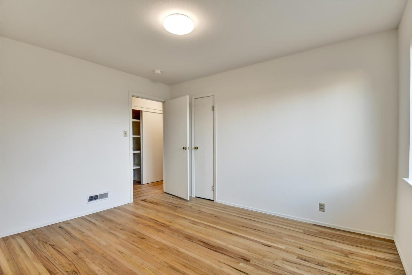 Detail Gallery Image 17 of 58 For 16 Christopher Ct, Daly City,  CA 94015 - 5 Beds | 3 Baths