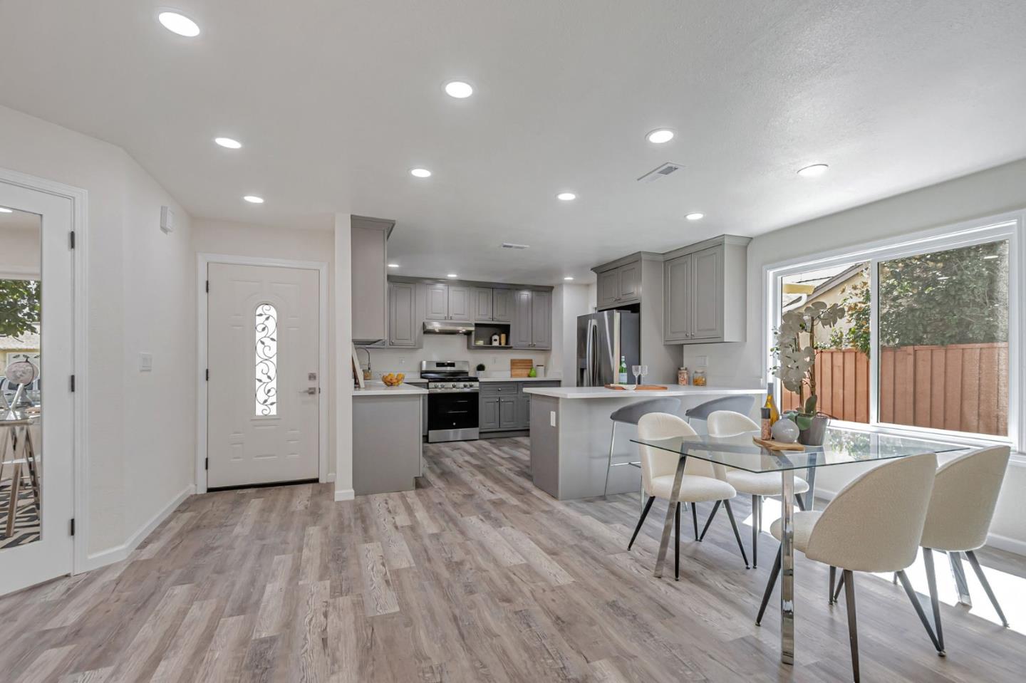 Detail Gallery Image 10 of 46 For 1305 Tourney Dr, San Jose,  CA 95131 - 3 Beds | 2 Baths