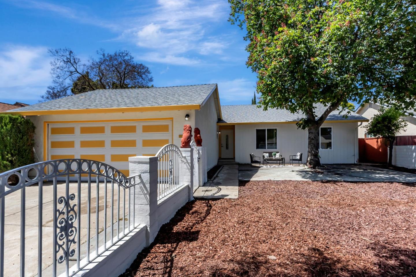 Detail Gallery Image 5 of 46 For 1305 Tourney Dr, San Jose,  CA 95131 - 3 Beds | 2 Baths