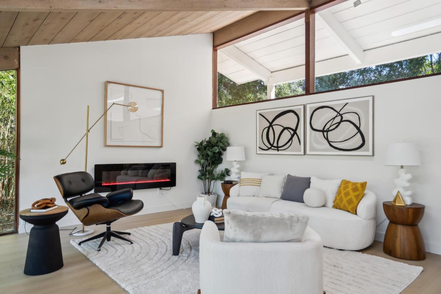 Detail Gallery Image 13 of 43 For 2047 Sharon Rd, Menlo Park,  CA 94025 - 3 Beds | 2 Baths