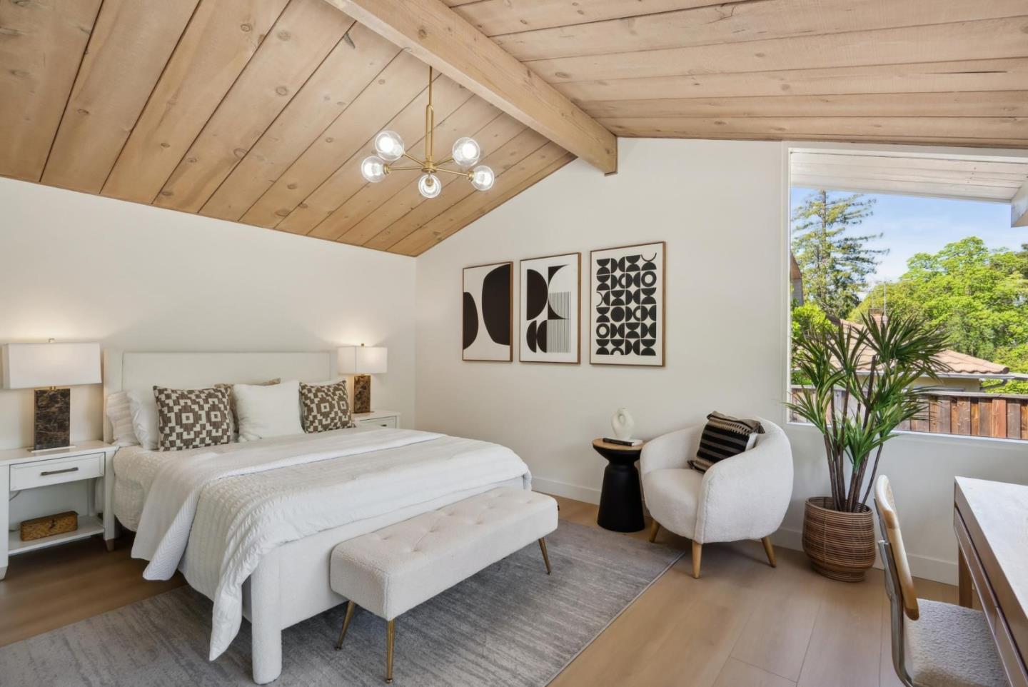 Detail Gallery Image 18 of 43 For 2047 Sharon Rd, Menlo Park,  CA 94025 - 3 Beds | 2 Baths